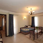 Club Yali & Hotel
