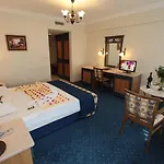 Hotel Club Yali &