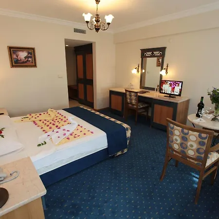 Hotel Club Yali &