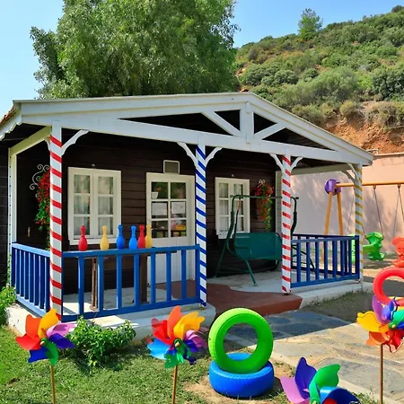 Hotel Club Yali &