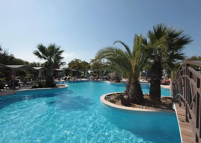 Club Yali & 5*