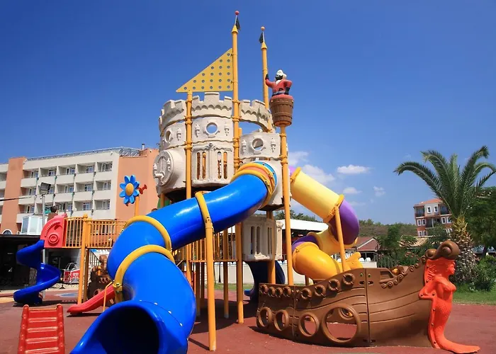 Club Yali & Otel 5*