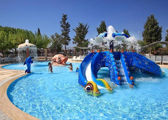 Club Yali & Otel 5*