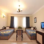 Club Yali & Hotel