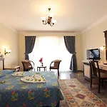 Club Yali & Hotel