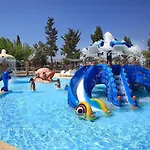 Club Yali & Hotel 5*