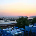 Hotel Club Yali &