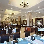 Club Yali & 5*
