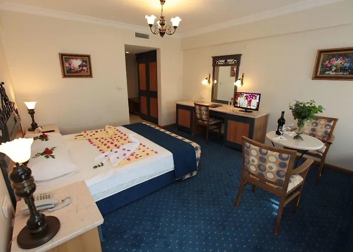 Hotel Club Yali &