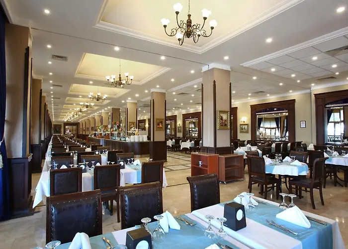 Club Yali & 5*
